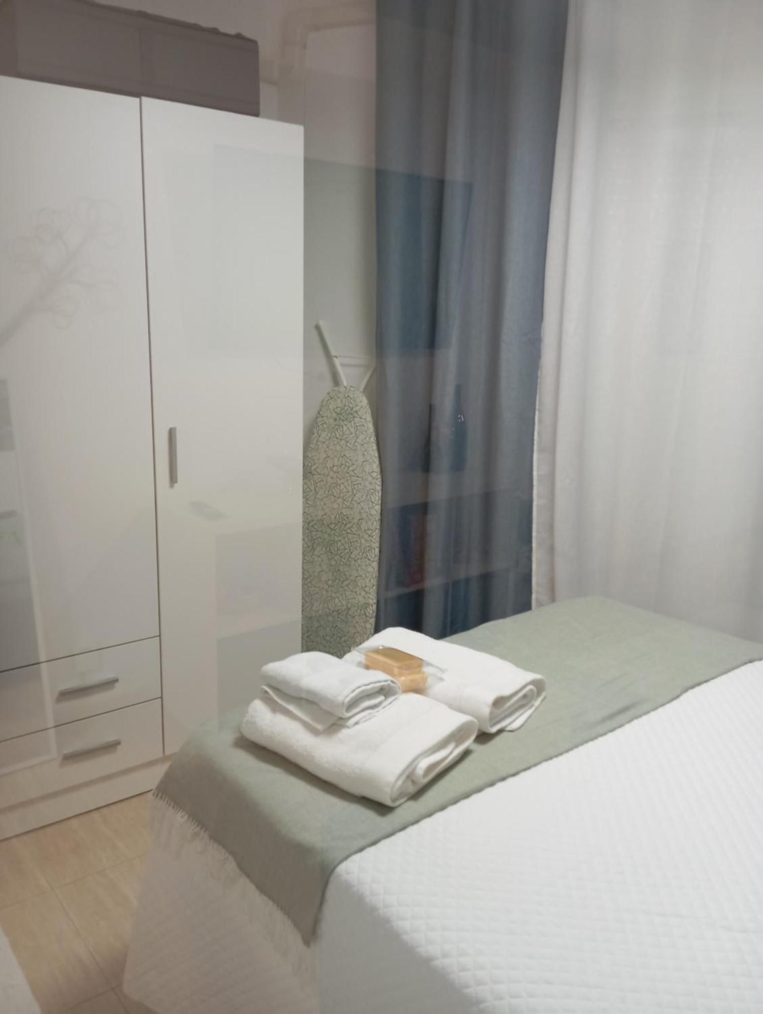 Apartamento Leyaros ロケタス・デ・マル エクステリア 写真